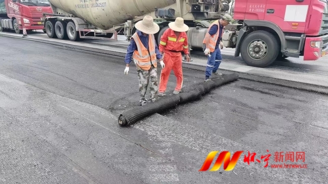 公路管養(yǎng)1.jpg 公路管養(yǎng)1.jpg