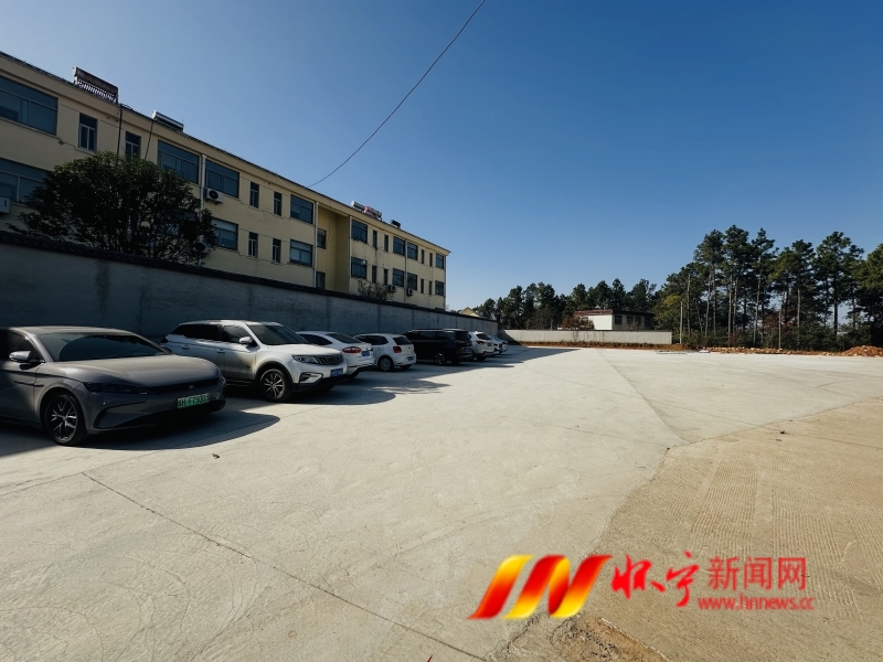 新建停車場 交通更順暢.JPG